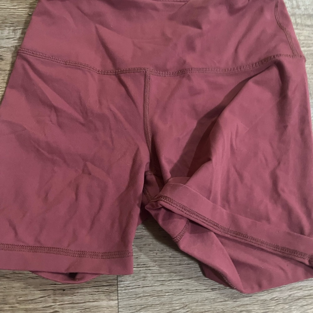 Athletic Shorts in Burgundy